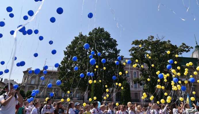 В Україні заборонили організацію масових заходів без згоди військових