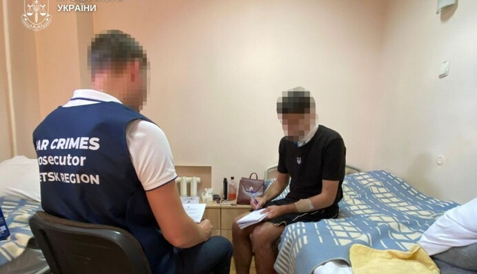 Выживший военный с перерезанным горлом дал показания о пытках