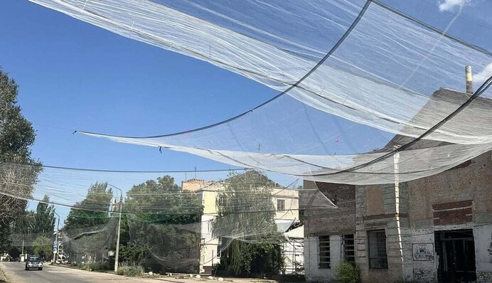 У Херсонській області на шести ділянках доріг встановлюють антидронові тунелі – Прокудін