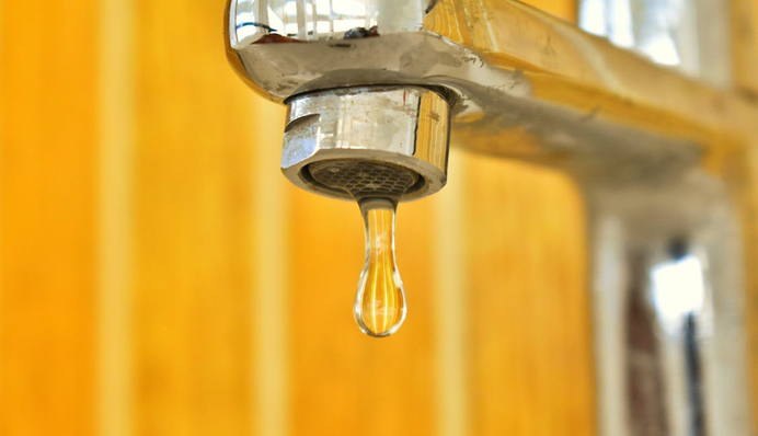 Долги украинцев за коммуналку превысили 100 млрд грн — за что не платят чаще всего