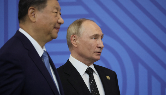 Китай вводит пробный безвизовый режим для россиян