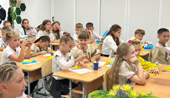 В Украине работает 56 релокированных школ, 4 из них из Донецкой области.