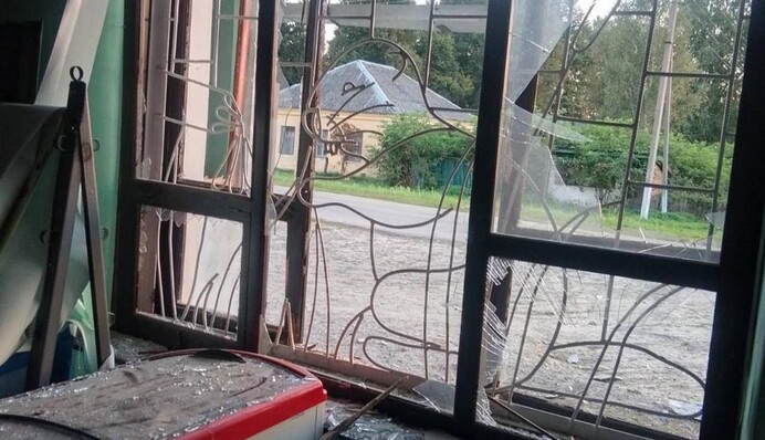 Россияне обстреляли сразу несколько школ в Черниговской области