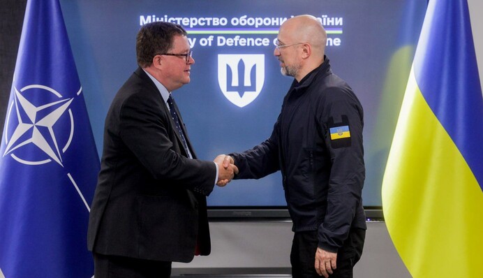Шмигаль та Старший представник НАТО обговорили підтримку України в межах програми PURL