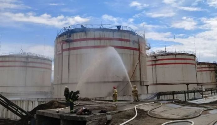 За серпень Сили безпілотних систем атакували 17 російських НПЗ