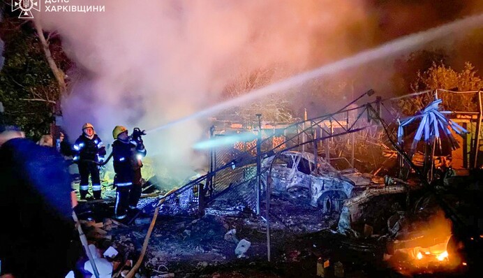 Через російські дрони палали цивільні об’єкти на Харківщині – є постраждалі