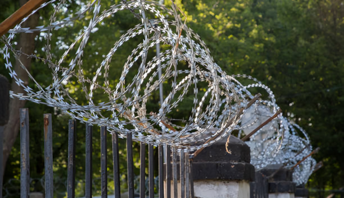 Правительство поддержало штрафы за проникновение на военные объекты