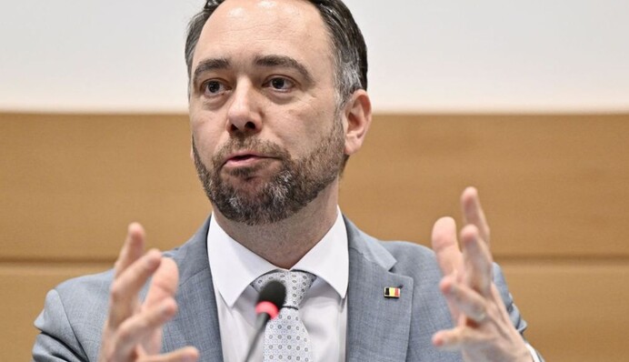 Бельгія не передаватиме заморожені активи РФ на допомогу Україні — МЗС