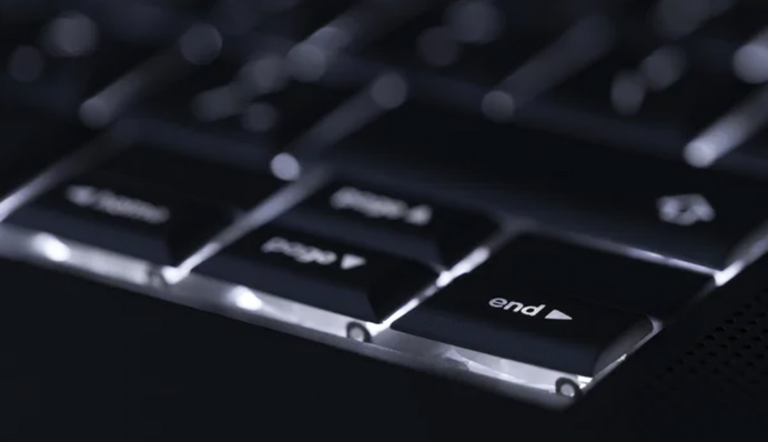 Масштабная кибератака парализовала платформы России — пострадали топливные карты