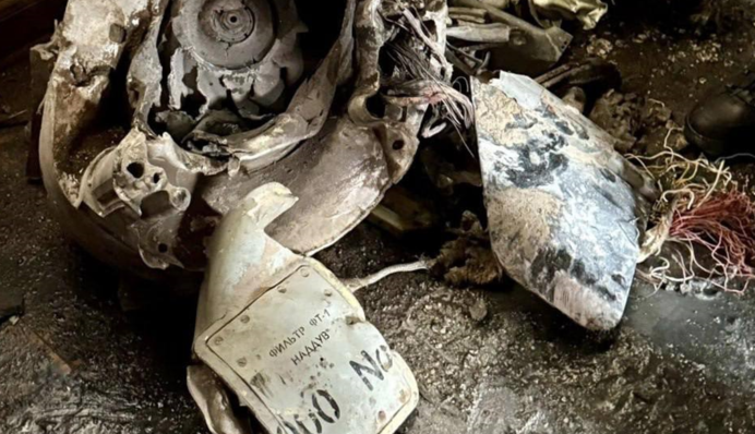 Посолка ЄС в Україні Матернова показала російську ракету, яка вдарила по Кабміну — фото