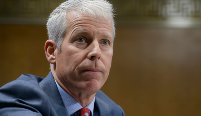 Европа должна прекратить покупать нефть и газ РФ, чтобы Вашингтон усилил санкции – FT