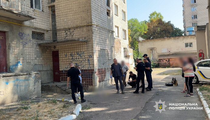 В Одесі затримали жінку, яка могла викинути дитину з 6 поверху