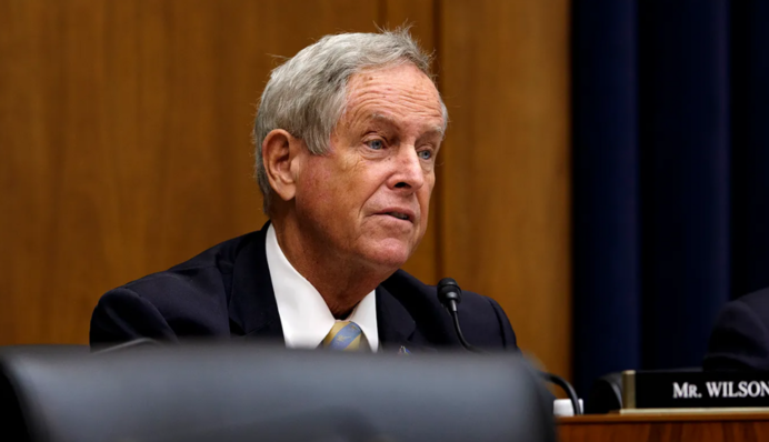 Конгрессмен США призвал Трампа ввести санкции против РФ после атак на Польшу