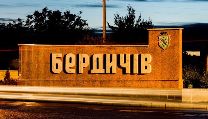 У Бердичеві внаслідок атак РФ пошкоджені шість закладів освіти