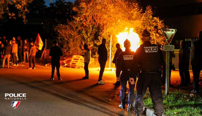 У Франції під час масштабних страйків заарештовано понад 250 протестувальників