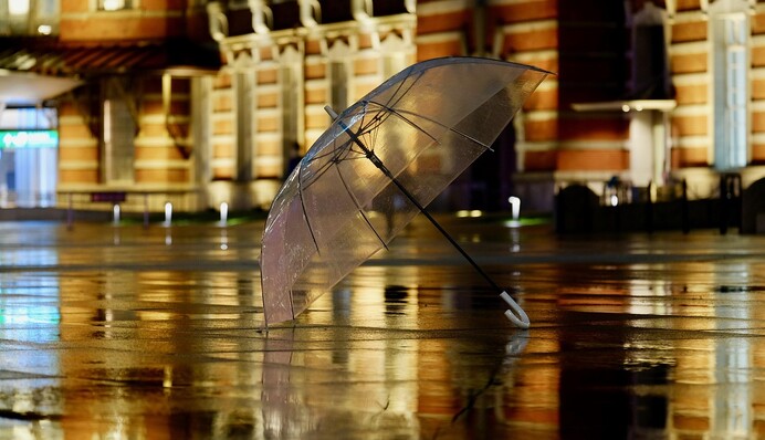 Погода розділить країну на дві частини: синоптикиня розповіла, що чекати у п'ятницю