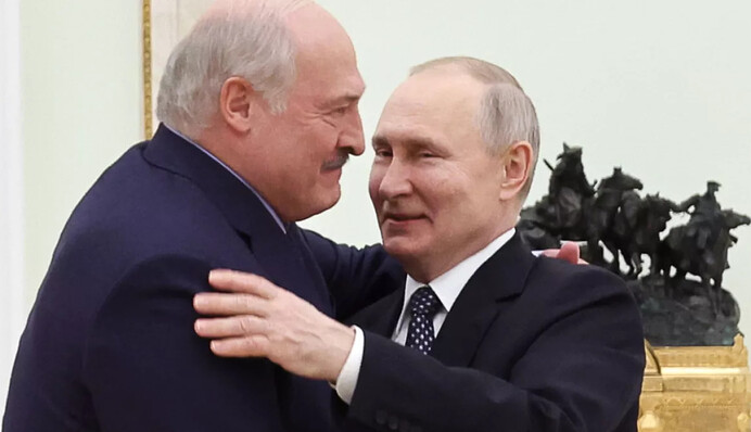 Снятие санкций с Беларуси открывает новые возможности для России – политолог