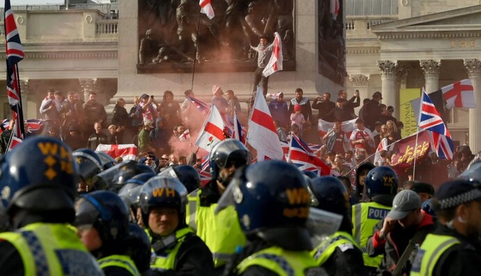 В Лондоне около 110 тыс. человек вышли на антимиграционный протест