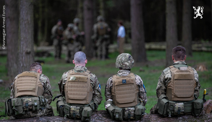 Норвегія розгорнула у Польщі масштабний навчальний табір для українських військових