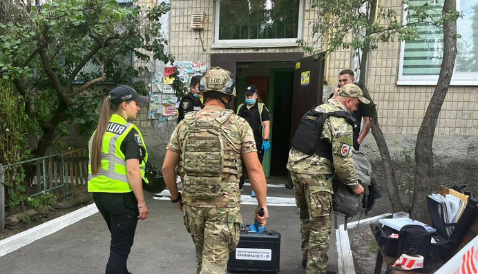 В Днепровском районе Киева взорвалась граната: есть погибшие