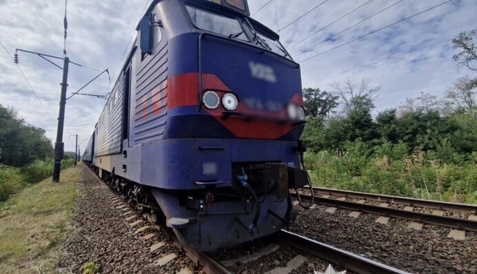 На Київщині під колеса потяга потрапив чоловік – поліція розпочала слідство