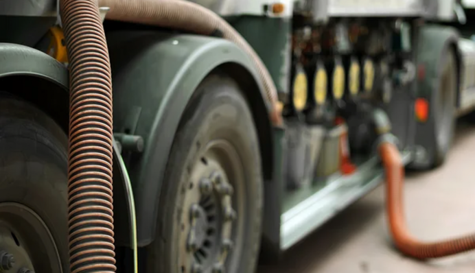 Почти 30 тонн дизельного топлива из армейских запасов продали военные в Киевской области – ГБР