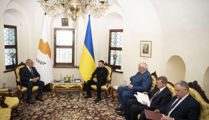 Зеленський прийняв вірчі грамоти від послів Кіпру, Латвії та Пакистану
