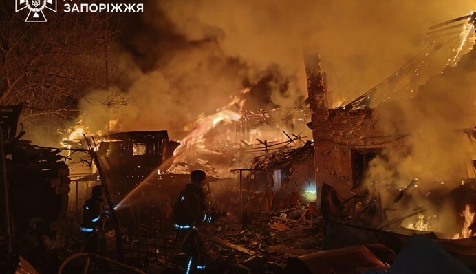 Запоріжжя зазнало масованої атаки – є загиблий та поранені, серед них діти