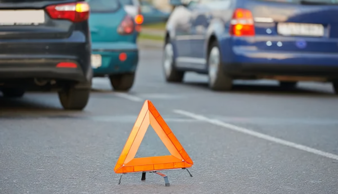 У Харкові неповнолітній син чиновниці потрапив у ДТП на незадекларованому авто