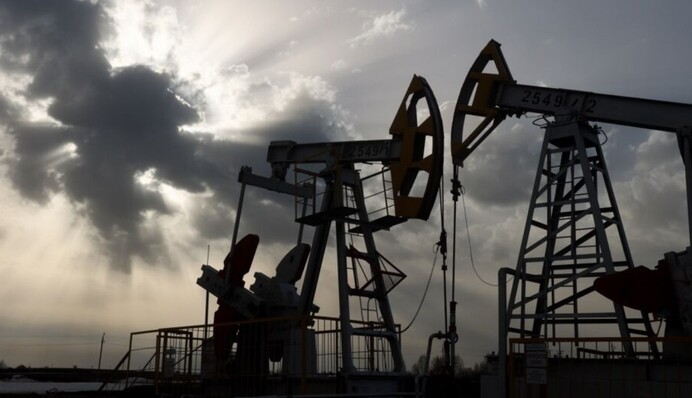 Австралия снизила предельную цену на нефть РФ и ввела санкции против 