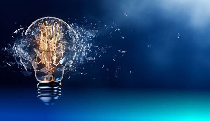 Спекуляції про «найвищі ціни на електроенергію» після зміни прайс-кепів не відповідають дійсності — ЄУЕА