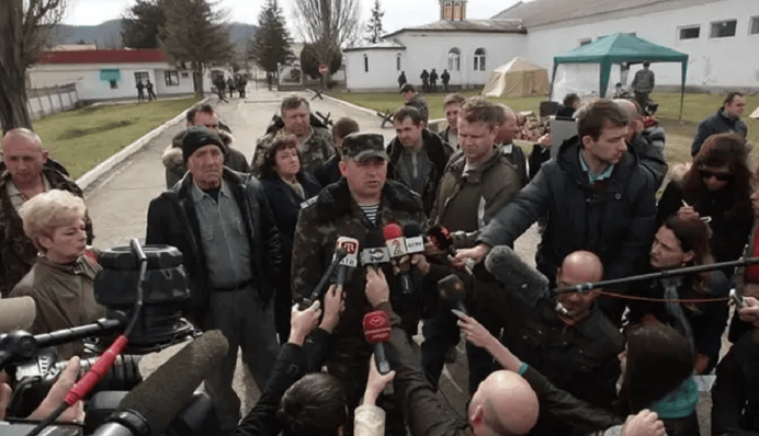 Наступом Росії на Куп'янськ командує колишній український офіцер з Криму, який зрадив присягу — ВВС