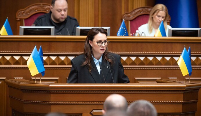 Зарплати вчителів та лікарів у прифронтових районах: Свириденко анонсувала зміни