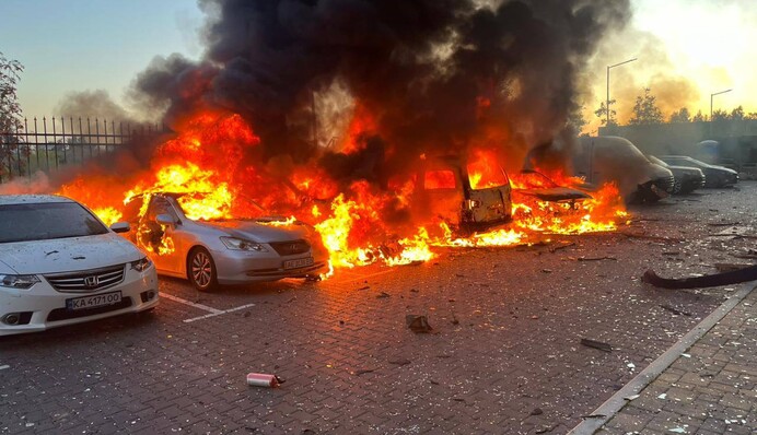 Комбинированная атака РФ на Киевщину: возникли пожары, есть повреждения