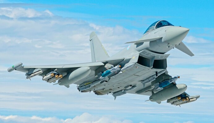 Британські винищувачі почали патрулювати небо над Польщею