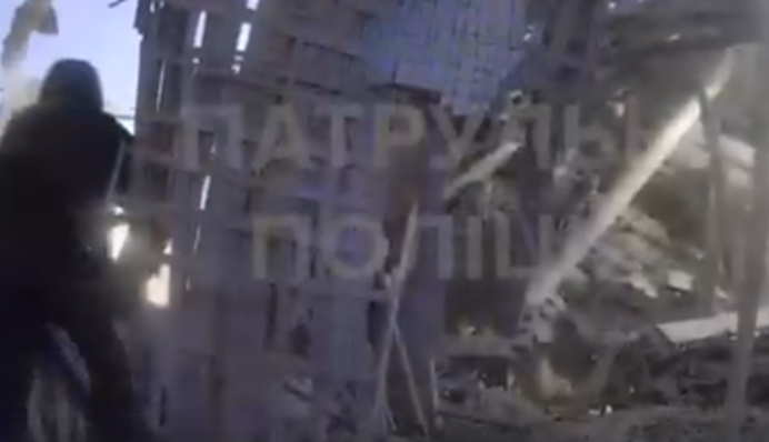 Нічна атака авіабомбами РФ на Запоріжжя: патрульні показали перші кадри