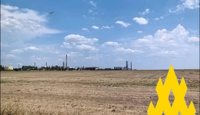 Партизани у Криму помітили замасковані системи ППО біля заводу 