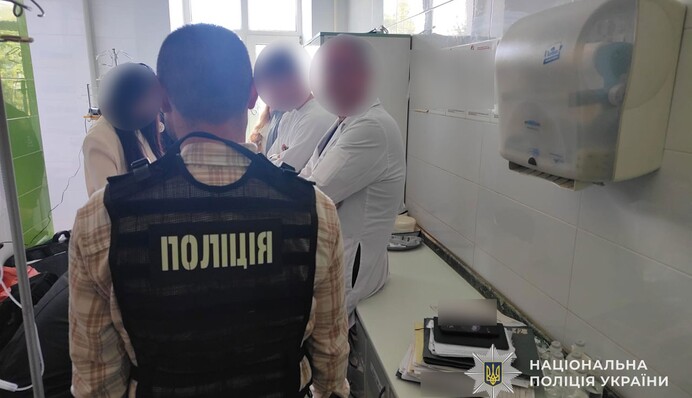 На Тернопільщині затримали голову військово-лікарської комісії за хабар у $500