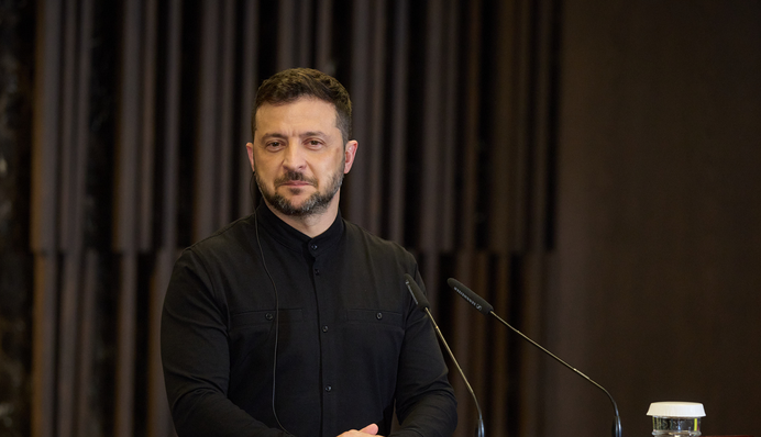 Зеленський під час зустрічі з фракцією 