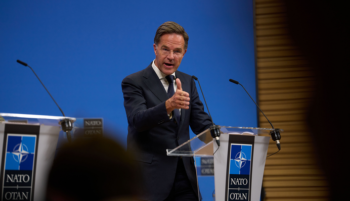 Рютте ответил, будут ли страны НАТО сбивать самолеты РФ над своей территорией