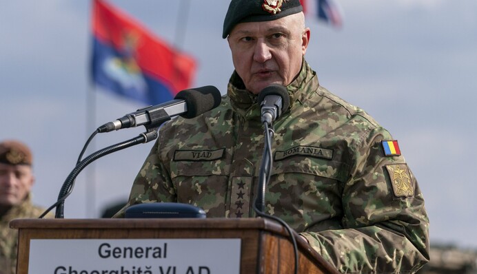 Противодействие угрозам и не только: Сырский провел разговор с начальником Штаба обороны Румынии