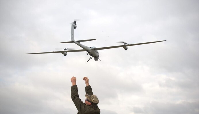 Поле бою стало "прозорим": Залужний пояснив, як БПЛА створили 20-кілометрову "kill zone"