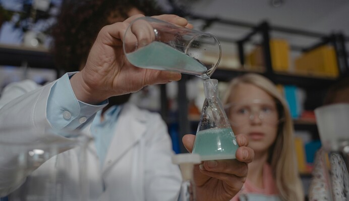 В МОН рассказали, как будут поощрять детей поступать на инженерные и естественные специальности