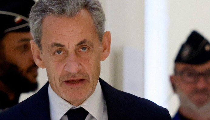 Експрезидента Франції Саркозі засудили до п'яти років ув'язнення