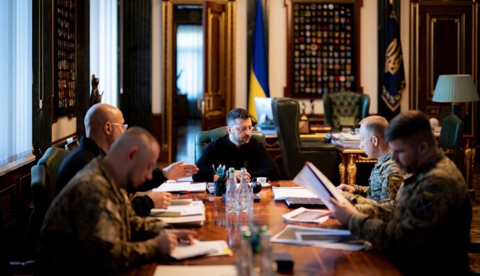 На територію України із Угорщини залітали дрони-розвідники — Зеленський