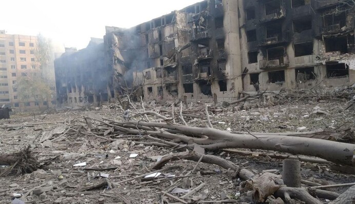 Війська РФ атакували Костянтинівку дроном, авіабомбою та артилерією: є поранені