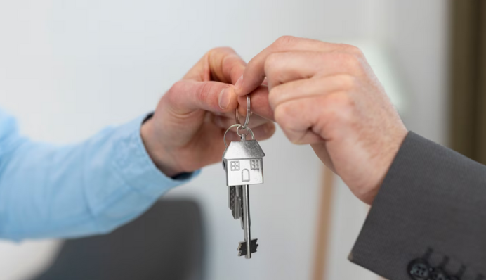 Госкомпенсация в 70%: первая семья ВПЛ взяла в ипотеку жилье 