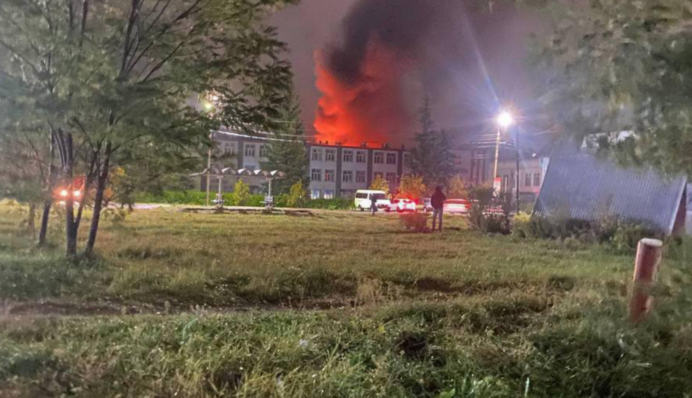 Дрони в Брянську атакували завод "Електродеталь" – у цехах почалася пожежа