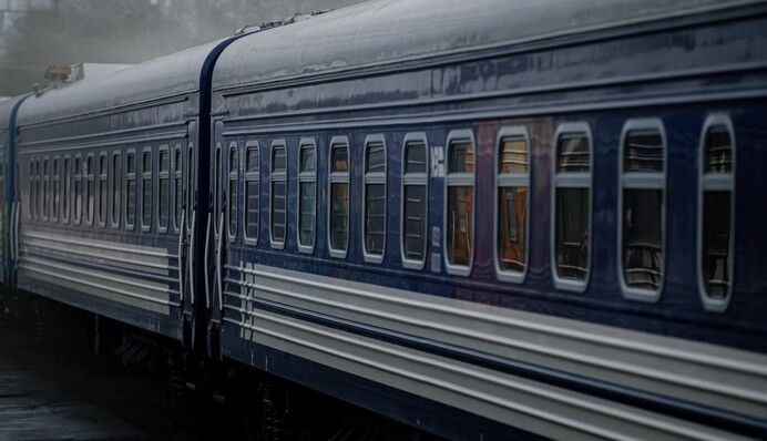 Укрзалізниця призупинила рух приміських поїздів на Ніжинському напрямку