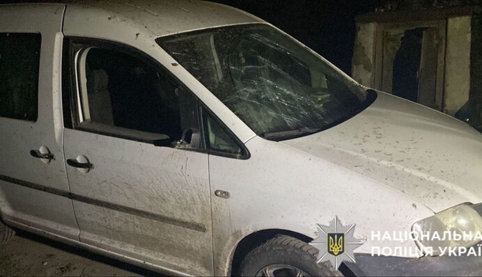 Ворожий удар по Київщині: пошкоджено приватний будинок та авто, є потерпіла